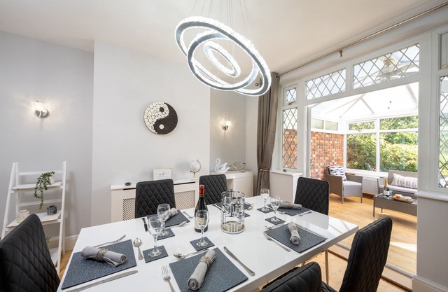 *New Exclusive* Luxury House near NEC, JLR, Resorts World, Birmingham Airport