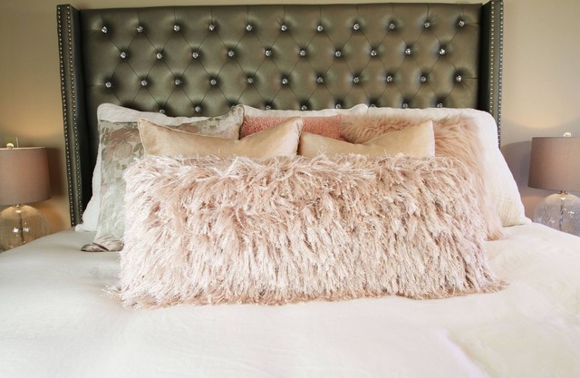 NEW & GORGEOUS 2BR+!