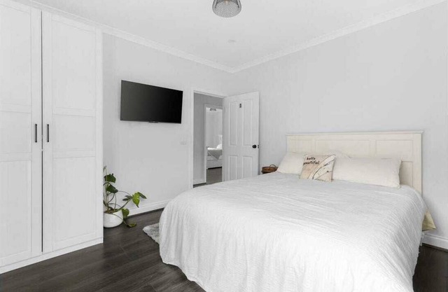 New house- Close to City/Highpoint/Melbourne Airport (1)