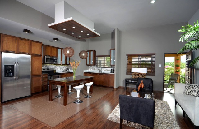 New Kingston Apartment at The Palms