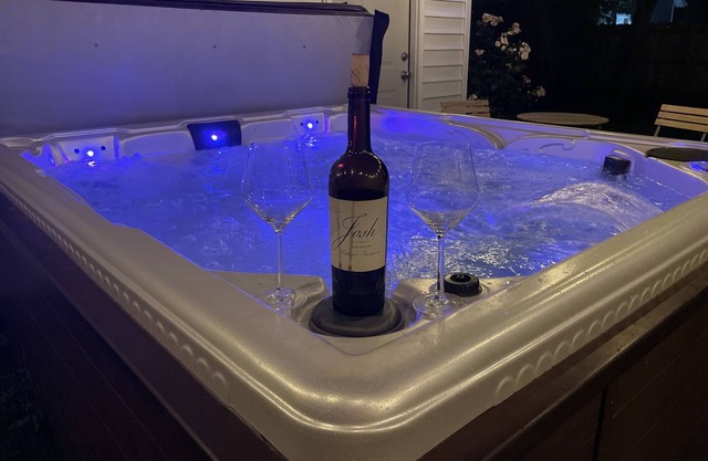 NEW!Large & Luxurious-OH City W-Hottub+Pooltable
