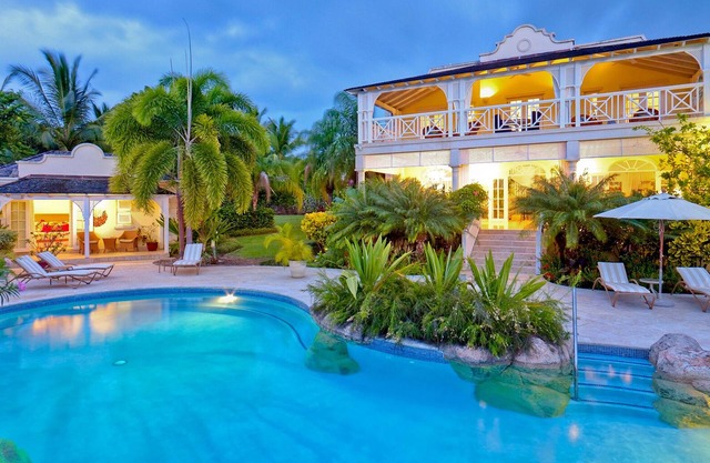 New listing 5BR Luxury Villa with Sea Views and Private Pool