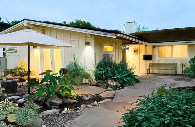 New Listing Monthly, Mesa Gardens, 2 Bed Home w/Private Jacuzzi & Koi Pond