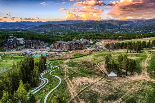 NEW LISTING! One Ski Hill Escape condo