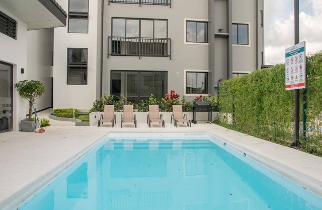 New Loft near SJO Airport, A/C, king bed apartment