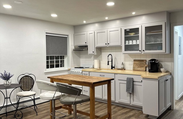 New! Lux 1BR APT at Square in Downtown Ephrata with WiFi, Mini Splits