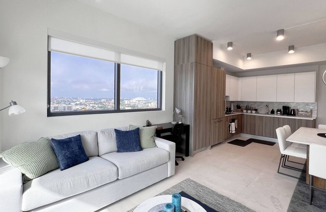 New Luxury 1/1 BR Apartment in Brickell with Parking
