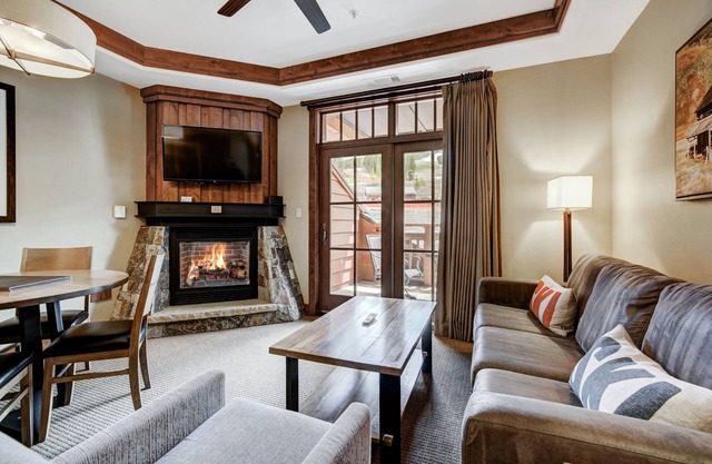NEW! Luxury 1 Bedroom Condo with Slopeside View