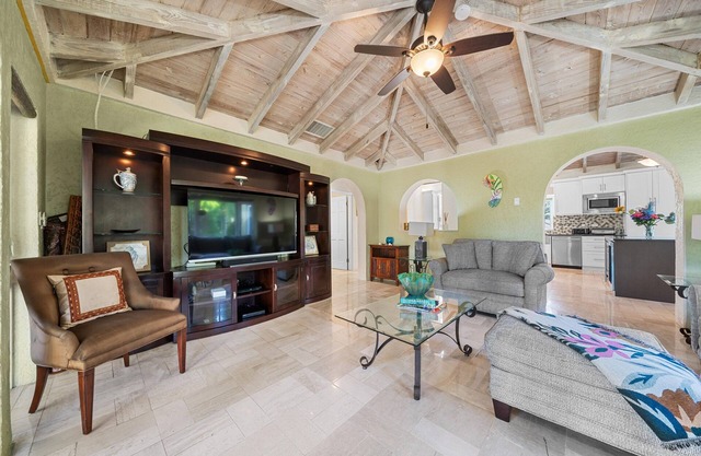 New! Luxury 3 Bdr Oasis in Nassau!