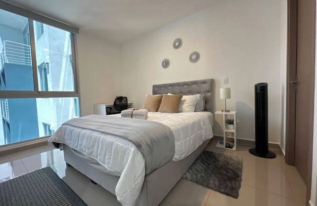 New Luxury Apartment 12th Floor
