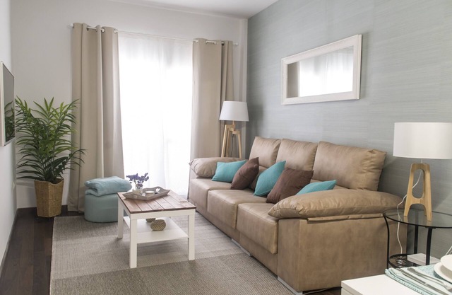 NEW! LUXURY CITY CENTER 2 BEDROOMS + FREE WIFI & PRIVATE PATIO/TERRACE