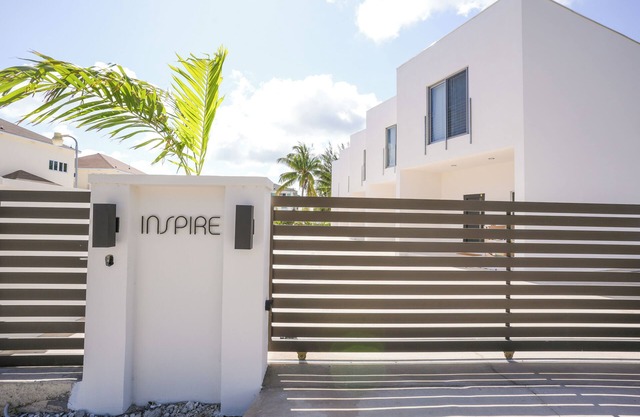 NEW Luxury Condo/Location/Pool/Spacious/Baha Mar
