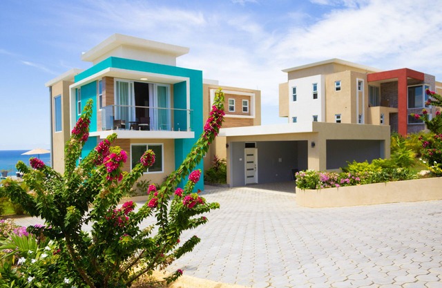 New Luxury Oceanview Villa!