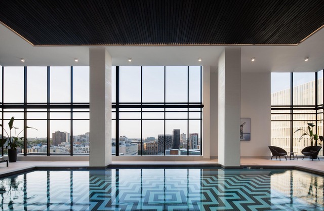 New Luxury Unit in Heart of MTL 910 | Metro access
