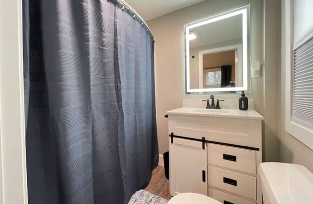NEW - Mins to Manchester/Nashua - 1st Floor - Queen Bed - Pet Friendly - Trails