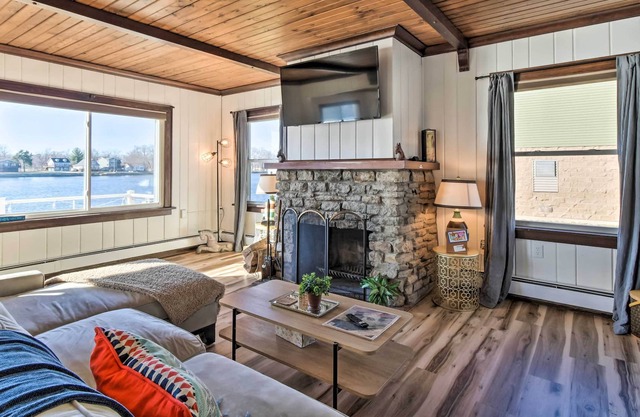 NEW! Moline Riverfront Cabin w/ Fire Pit & Kayaks!