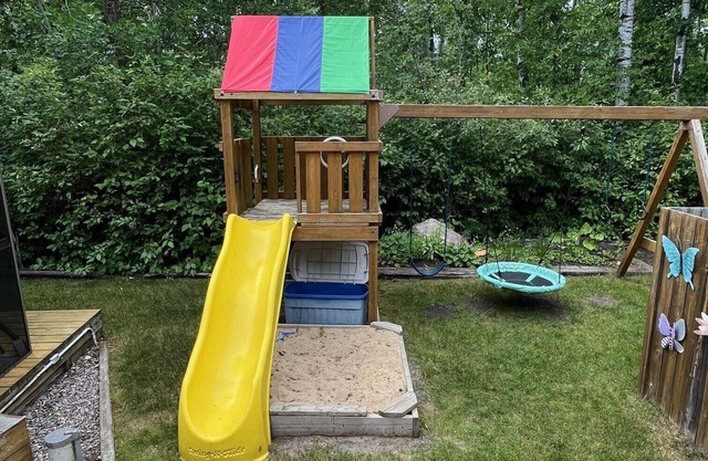 NEW NIRVANA RENTALS LISITING*Rent 2 days get 2 days free*Cottage with Hot Tub