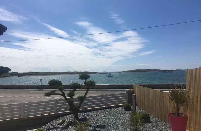 NEW on the site: Spacious and bright house, panoramic sea view