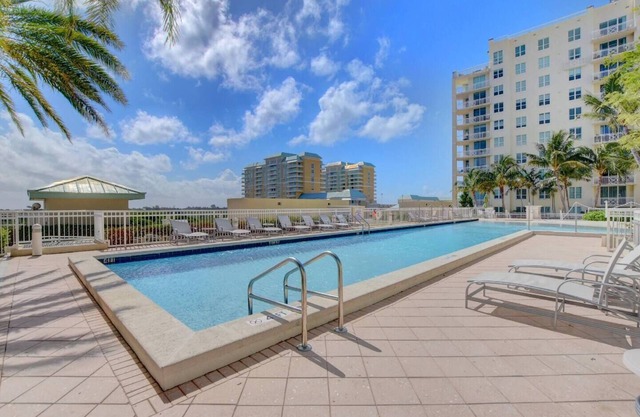 New one bedroom in Lux condo, Casa Costa!