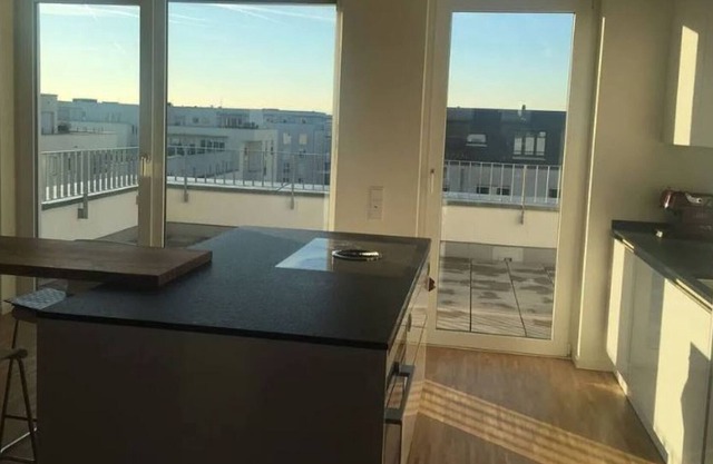 New penthouse with 3 Bedrooms , walk to Messe
