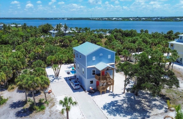 New pool home on Lemon Bay Lane!