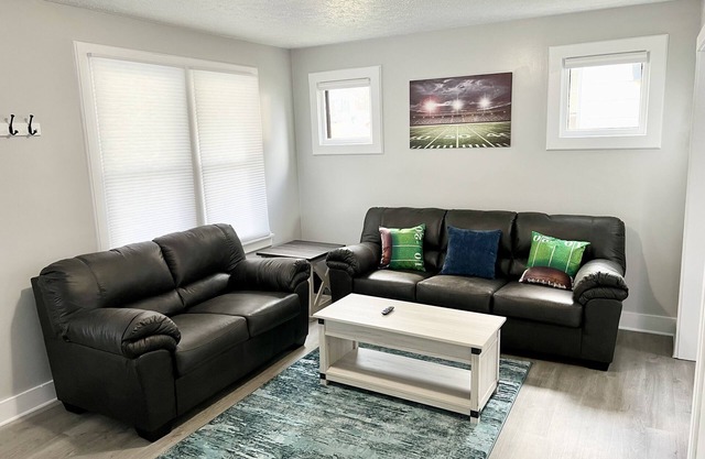 NEW! Private Home in Canton! Pro Football Hall of Fame!