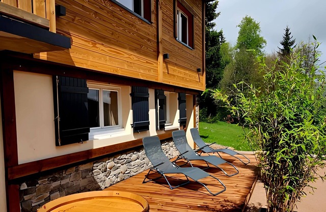 New: renovated chalet for rent near Gérardmer mountain view enclosed grounds