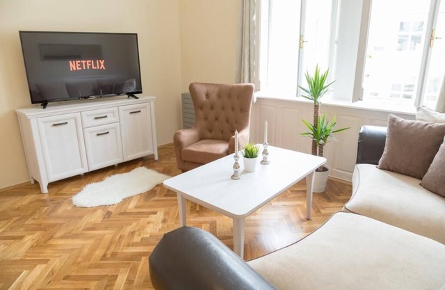 NEW Romantic Design Flat in Centre