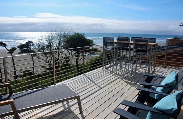 *NEW* Seabrook's Land's End, enjoy unobstructed oceanfront views!