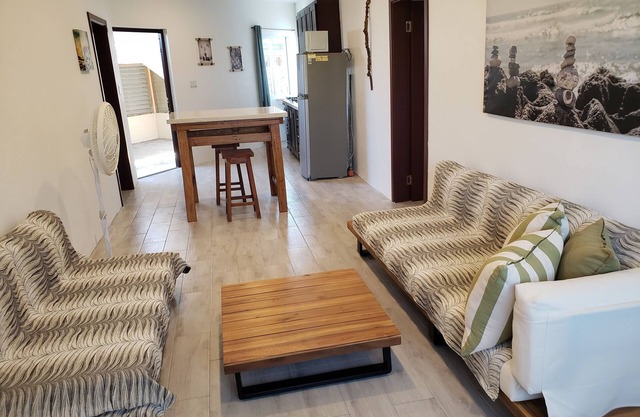 New Seaside Romantic Cottage With Optional Pool