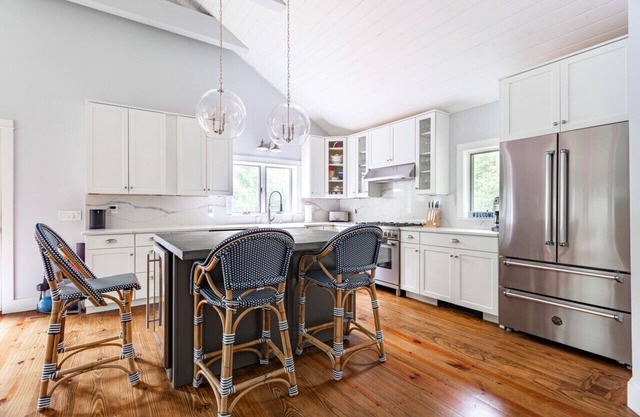 NEW: Secluded Comfort and Style in Stone Ridge.