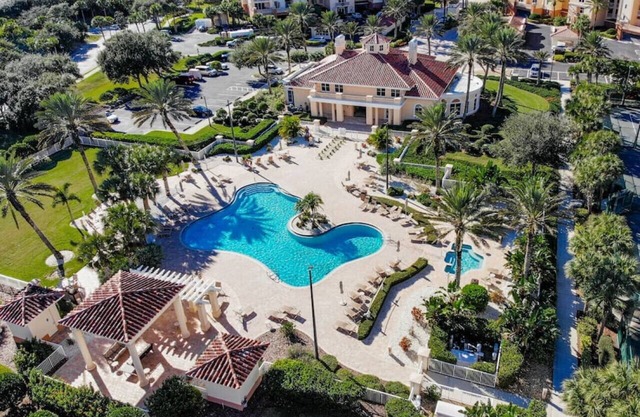 New Smyrna Luxury Beachfront Condo