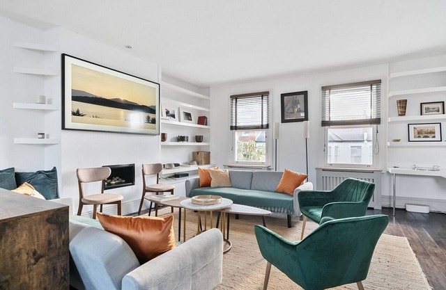 (New) Spacious maisonette in Kensington Olympia