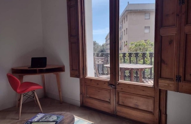 New Studio Near Famous Ramblas and Boqueria Market