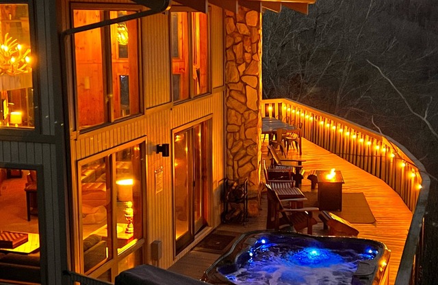 New! Stunning Mtn Views/Hike/Wine/Golf/Fireside 3BD/2BA