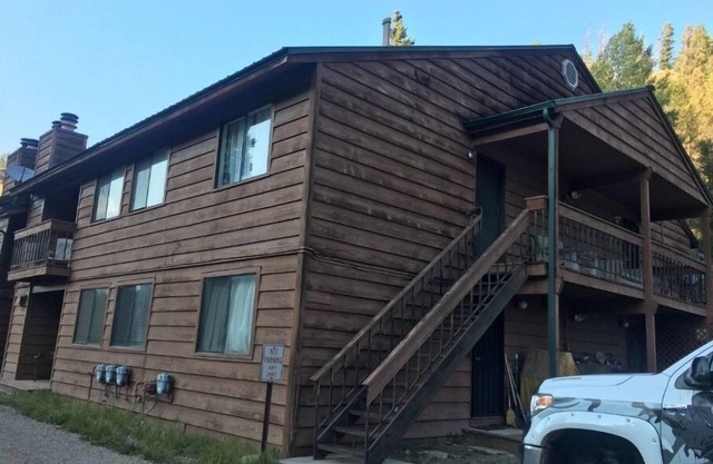 New to market-Cozy Golden Nugget - Efficiency corner unit large balcony