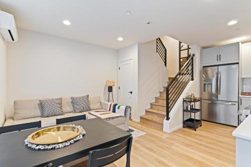 NEW Townhome in the Heart of Seattle