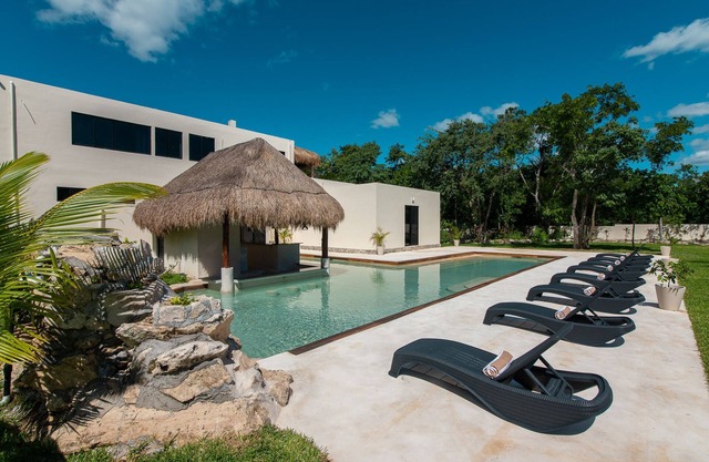 NEW! ULTRA PRIVATE Villa w/Private Pool, Concierge Service