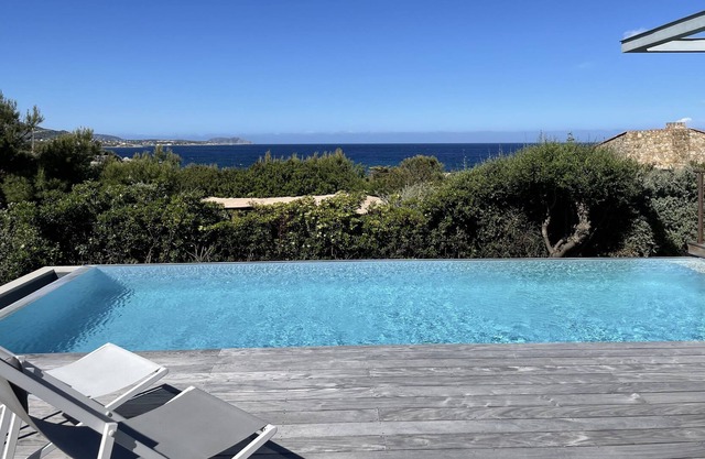 New, villa 5 min from Ile-Rousse, 200m from the sea