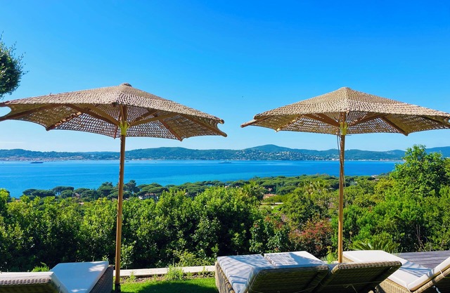 New villa with enchanting sea view