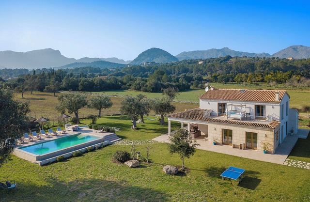 New! Welcome to our sea and mountain view comfy Country House for 8 guests.