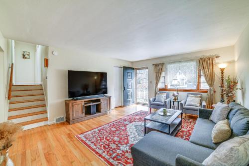 New York Abode 2 Mi to Binghamton University!