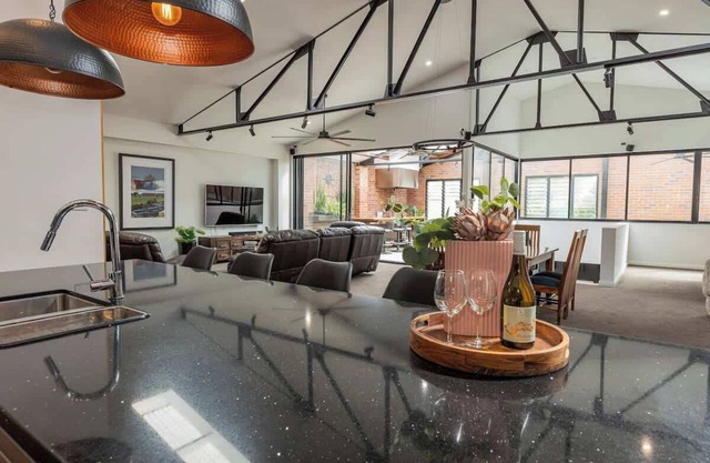Newcastle CBD Penthouse | Spa & Entertainment