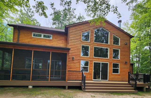 Newer Lake Home located near Turtle Lake/Cumberland area