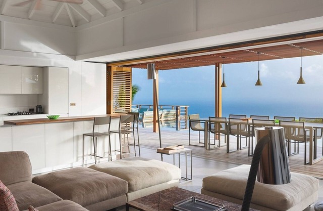 Newly Built 5 BDRM Luxurious Villa