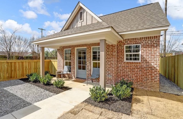 Newly Built Guest House Next to Liberty Bowl