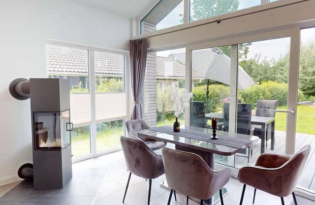 Newly built vacation home with sauna and fireplace just 250 m from the sandy beach