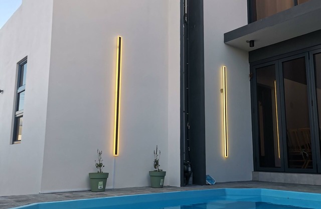 Newly constructed 2024 seaviw villa with private swimming pool 5min to airportn