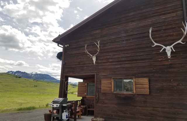 Newly Listed! Yellowstone Mountain View