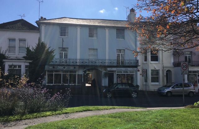 Newly refurbished en-suite double room village location
